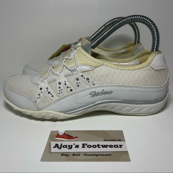 Skechers White Relaxed Fit Memory Foam Slip On Women’s 6.5 Shoes 22525 - Picture 4 of 11
